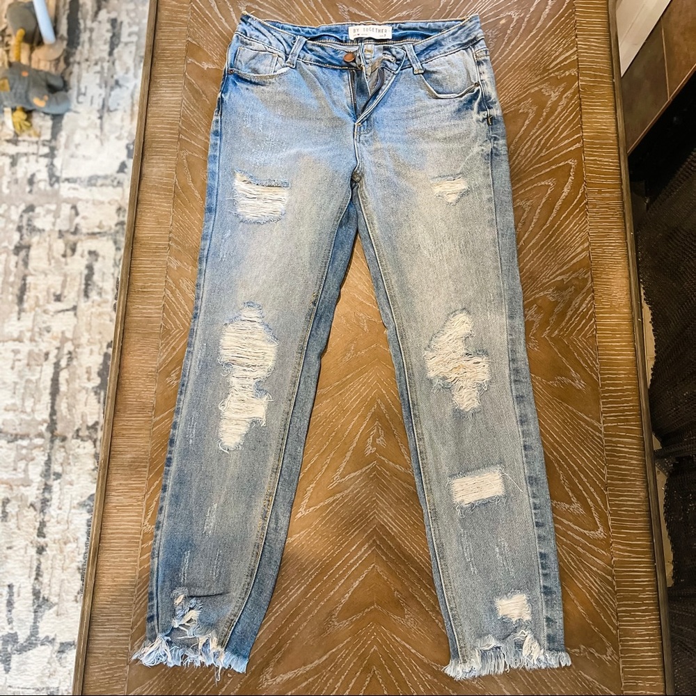 Womens Distressed, Light-Wash Skinny Jeans